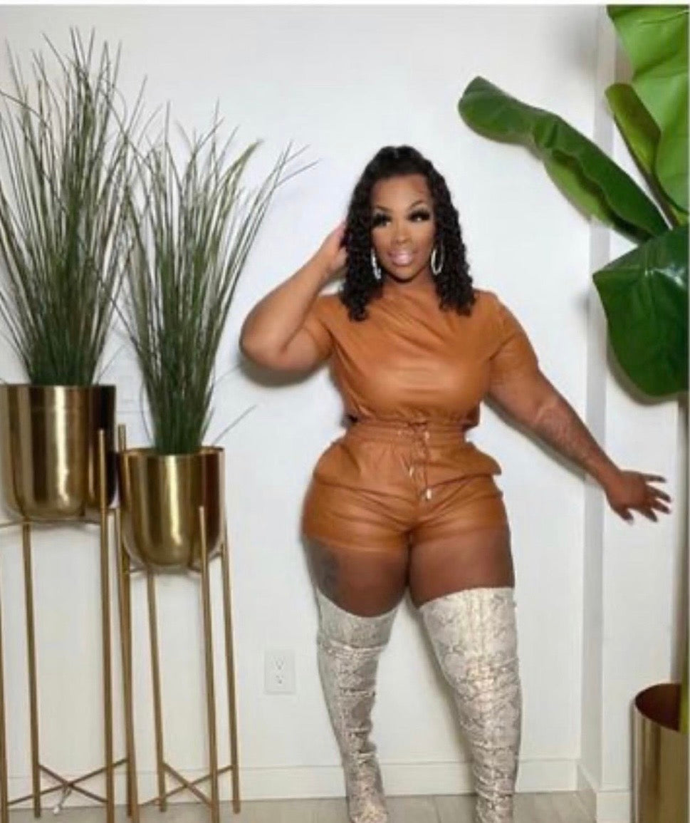 The “Rich Auntie” Set